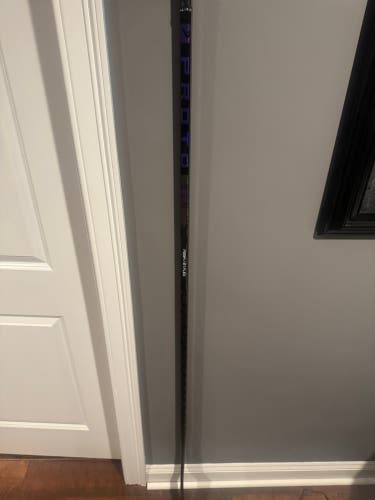 Senior Bauer Proto-R Right Handed Hockey Stick P28M 87 Flex (New)