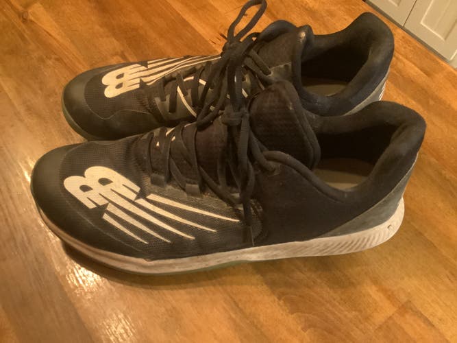 Black Men's Size M 12.0 (W 13.0) Adult New Balance Low Top Turf Cleats (Used)