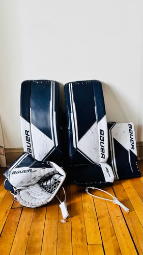 30" 2022 Bauer M5 Pro Regular Goalie Full Set (Used)