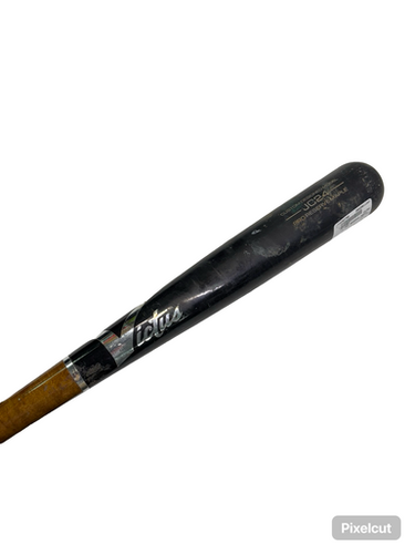 Used Victus JC24 BB/SB Wood Bat 33" 11347-S000262780