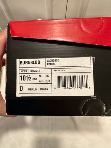 Men's Size M 10.5 (W 11.5) Adult Warrior Burn 8.0 Low Top (New) lacrosse cleat lax