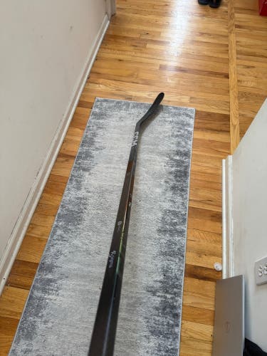 CCM JetSpeed FT8 Pro Right Handed Hockey Stick P28M 65 Flex