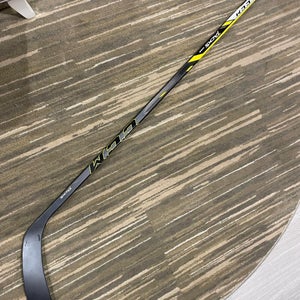 CCM tack 1052 hockey stick RH p19 Curve Senior
