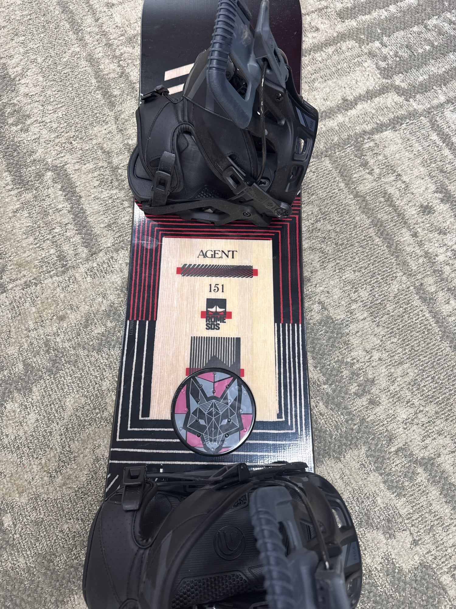 2020 Rome Agent Snowboard With Large Flow Fuse Bindings 151 cm