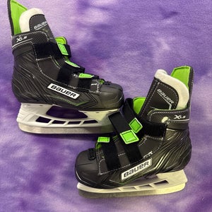 Youth Bauer XLS Hockey Skates Regular Width 10 (New)