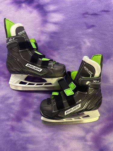 Youth Bauer XLS Hockey Skates Regular Width 10 (New)
