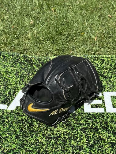 Nike Shado Elite J RH Pitcher's Baseball Glove 12" (New)