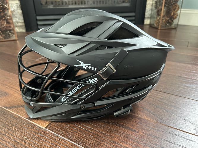 Cascade XRS Helmet youth matte black (Used)