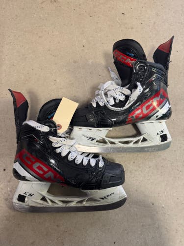 Senior CCM JetSpeed FT6 Hockey Skates Regular Width 7.5 (Used)