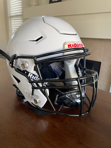 Adult Large Riddell SpeedFlex Helmet (New) | SidelineSwap | Buy and Sell on  SidelineSwap