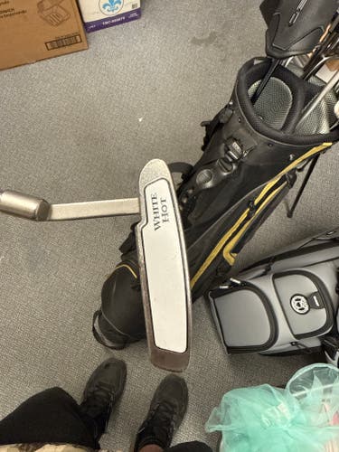 Men's Odyssey Blade White Hot #1 Mens Putter Right Handed Putter 34" (Used)