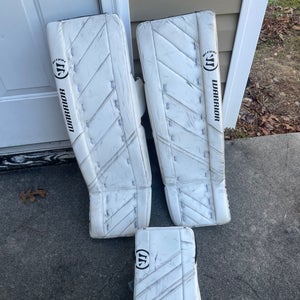 28" Warrior Ritual G4 Goalie Leg Pads (Used)