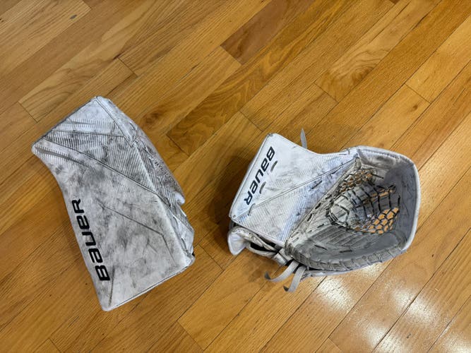 Bauer Supreme S29 Regular INT Glove & Blocker (Used)