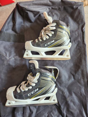 CCM Tacks 9060 Hockey Goalie Skates Regular Width Size 2 (Used)