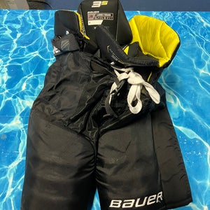Junior Large Bauer Supreme 3S Hockey Pants (Used)