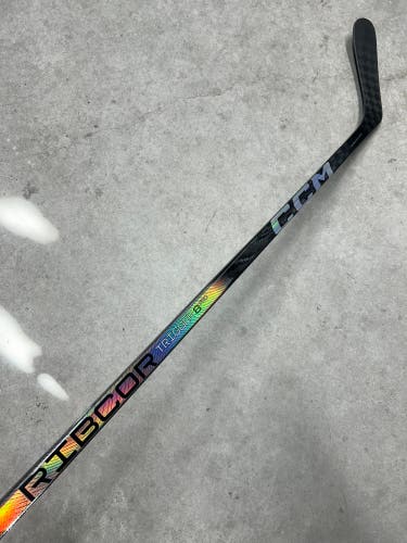 90 Flex P29 Senior CCM RibCor Trigger 8 Pro Left Hand Hockey Stick Pro Stock NHL (New)