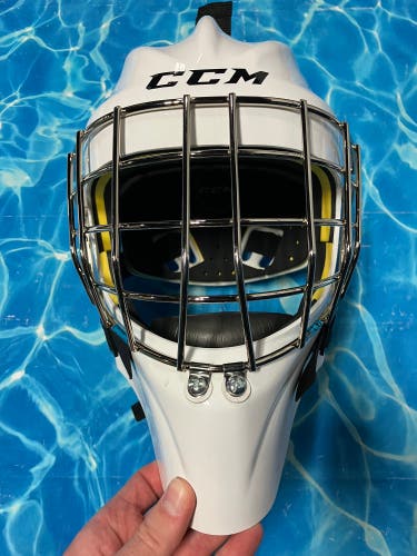 Senior CCM Axis 1.5 Goalie Mask (Used)