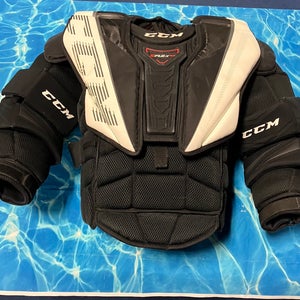 Intermediate Large CCM EFlex 5.9 Goalie Chest Protector (Used)