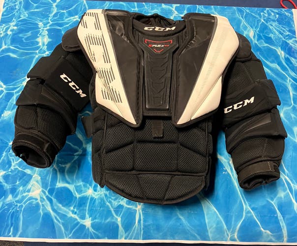 Intermediate Large CCM EFlex 5.9 Goalie Chest Protector (Used)