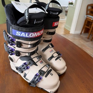 Mondo 23 & 23.5 Women's Salomon Shift Pro 110 Alpine Touring Ski Boots Medium Flex (New)