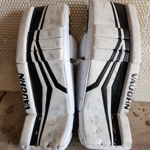 28" Vaughn Velocity Goalie Leg Pads (Used)