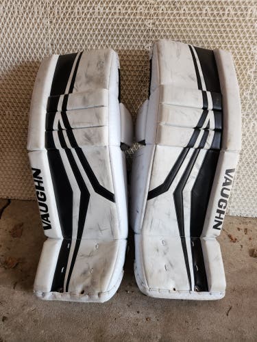 28" Vaughn Velocity Goalie Leg Pads (Used)