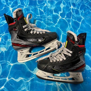 Intermediate Bauer Vapor 2X Pro Hockey Skates Regular Width Size 4 (Used)