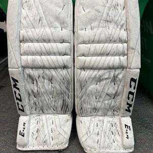 CCM Extreme Flex 4.9 Goalie Leg Pads | Intermediate 33”+1