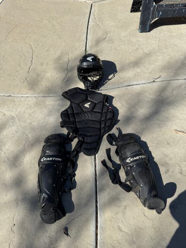 Black Easton M5 Qwikfit Catcher's Set (Used)