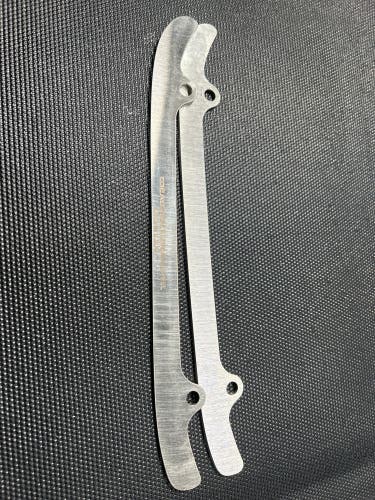 Easton Quiver Runner Size 7/7.5 (New)