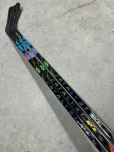 3 PACK 85 Flex P28 Senior True Catalyst 9x3 Right Hand Hockey Stick Pro Stock (New)