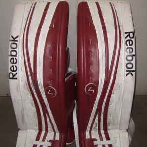 PHOENIX COYOTES Mike Smith game-worn Reebok goalie pads from 2011-12 NHL season (35+2)