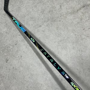 85 Flex P28 Senior True Catalyst 9x3 Right Hand Hockey Stick Pro Stock (New)