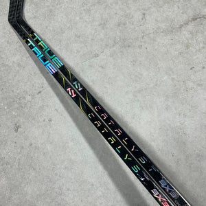 2 PACK 85 Flex P28 Senior True Catalyst 9x3 Right Hand Hockey Stick Pro Stock (New)