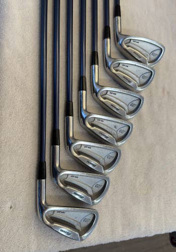 Men's Mizuno MX 23 Right Handed Iron Set Regular Flex Graphite Shaft (Used)