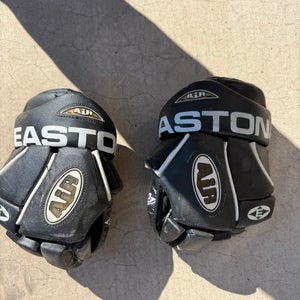 Easton Air Gloves 12" (Used)