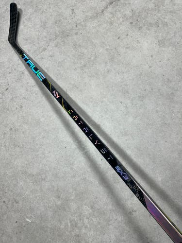 95 Flex P14 Senior True Catalyst 9x3 Right Hand Hockey Stick Pro Stock (New)