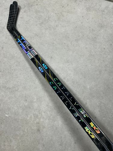 2 PACK 95 Flex P14 Senior True Catalyst 9x3 Right Hand Hockey Stick Pro Stock (New)