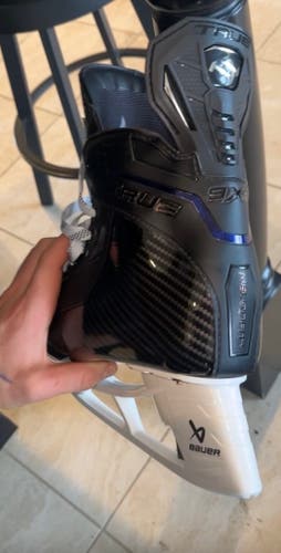 2024 True Catalyst 9x4 Hockey Skates 9.5 (Used)
