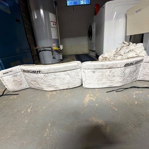 31" 2022 Bauer Supreme M5 Pro Goalie Leg Pads (Used)