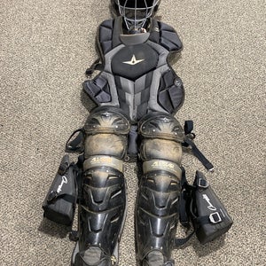 Used Intermediate All Star System 7 Axis Catcher's Set | Age 12 - 16