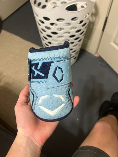 EvoShield Elbow Guard Elbow Protection (Used)