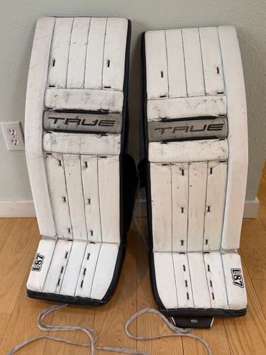 35"+2 True L87 Goalie Leg Pads (Used)