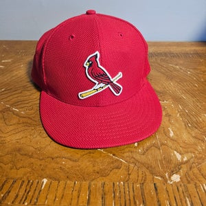 Red Adult Unisex 7 1/4 New Era Hat (Used)