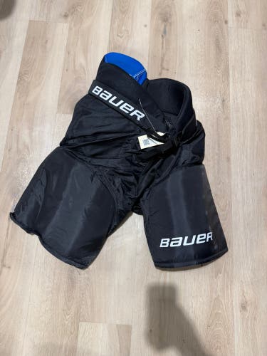 Black Senior Medium Bauer MS-1 Hockey Pants (Used)