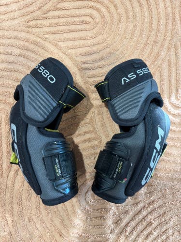 Junior Small CCM Tacks AS 580 Elbow Pads (Used)