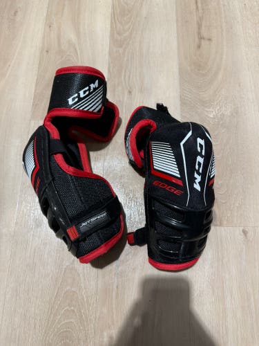 Senior Large CCM JetSpeed Edge Elbow Pads (Used)