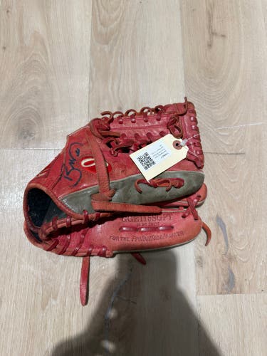 Red Rawlings Gold Glove Elite RH Baseball Glove 11.5" (Used)