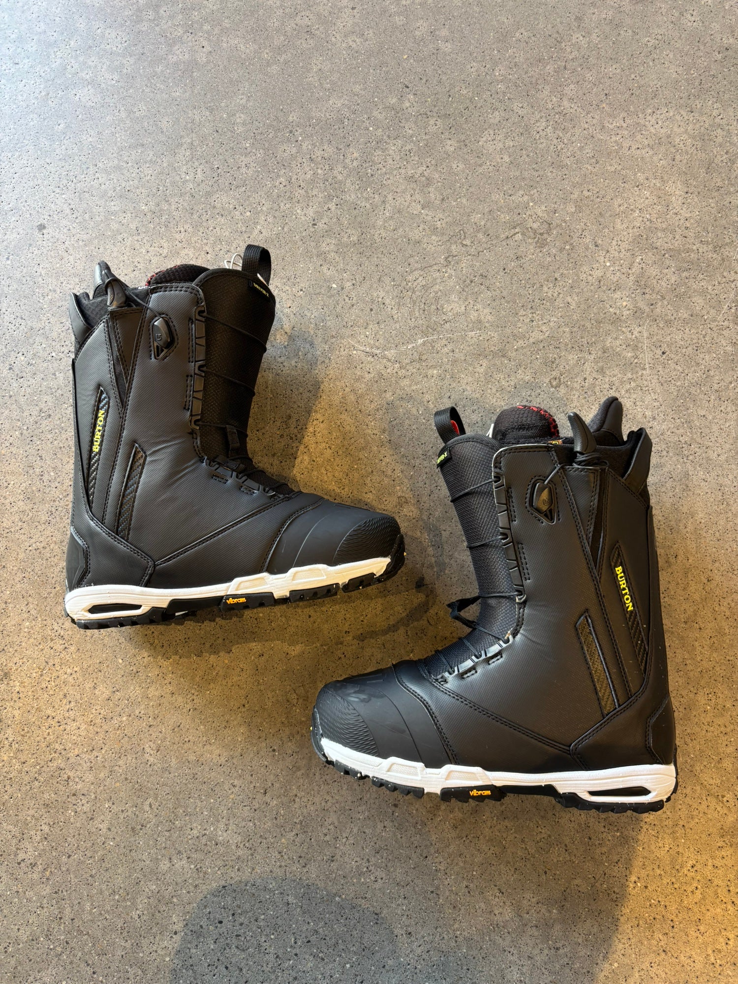 $580 Burton Tourist Speedzone Snowboard Boots! 9.5  Black  Splitboard  Excellent Burton Tourist 2021-2025 Snowboard Boot Review main image 2