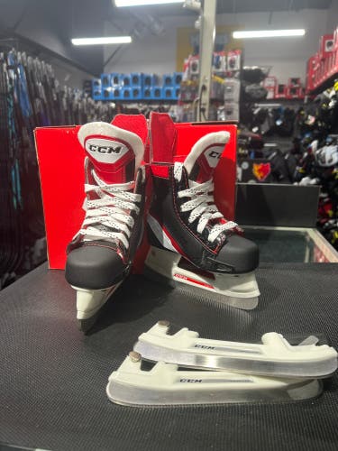 CCM JetSpeed Youth Hockey Skates Regular Width Youth 8 (New)